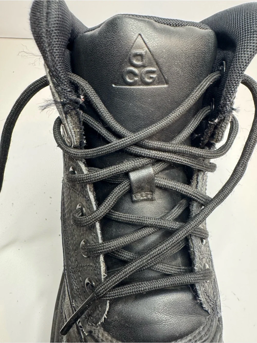 Nike ACG Black Duck Boots Youth Size 4.5Y